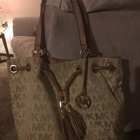 Michael Kors MK SignatureLogoDrawstringBraided Bag - Picture 5 of 8